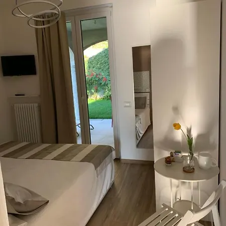 Couette-café Bregagno 3*